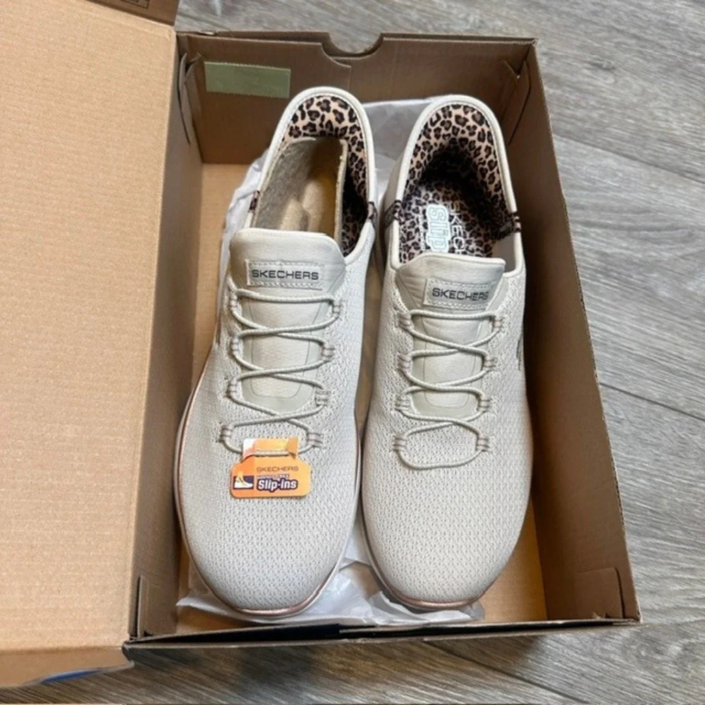 Skechers Women's NIB Slip-ins Summits Leopard Chic Natural/Leopard Sneakers 9.5